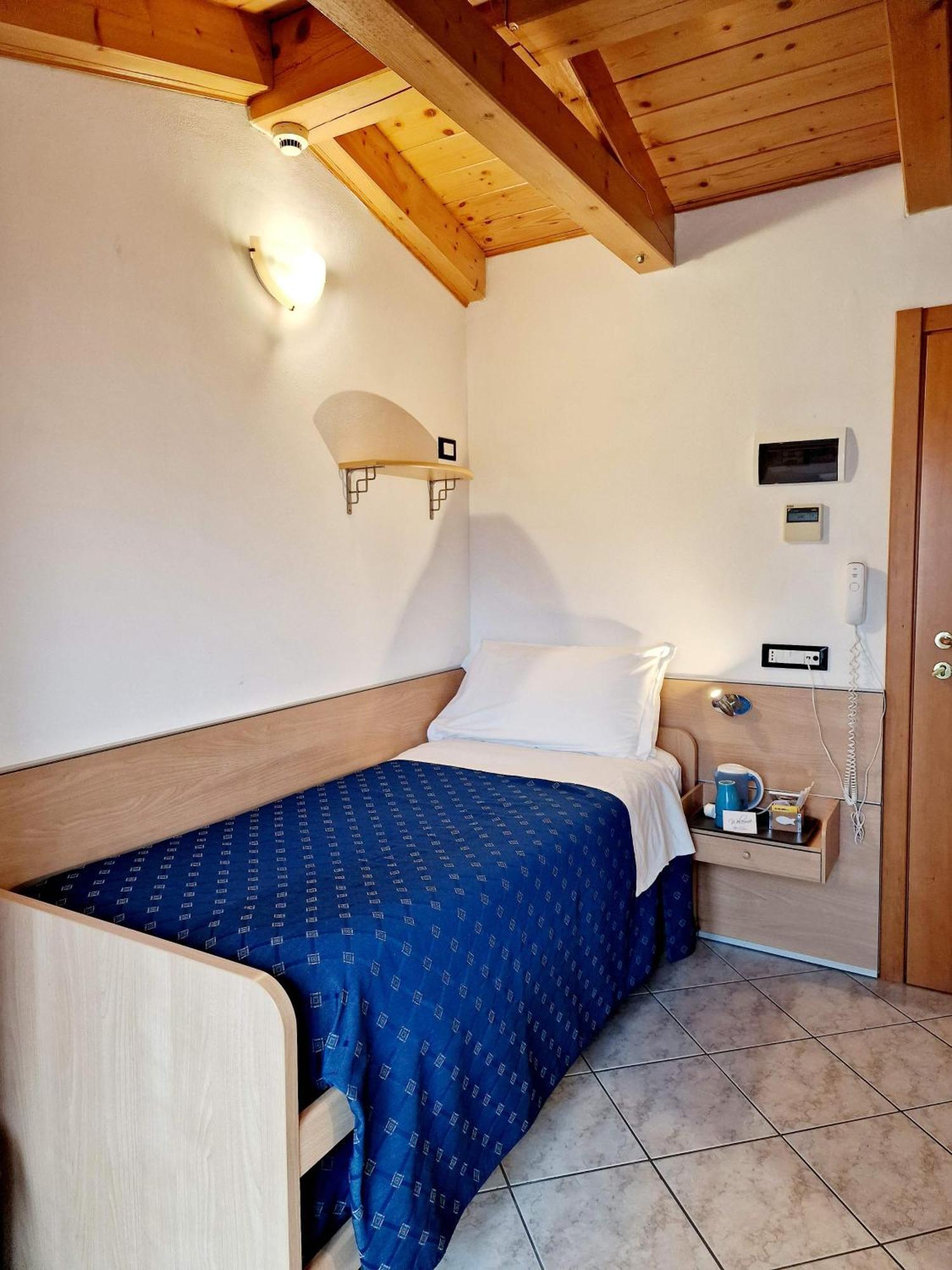 Hotel Orchidea لينانو سابيادورو المظهر الخارجي الصورة